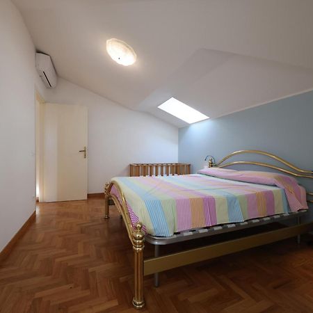 雷卡纳蒂港Residenza La Piazzetta公寓 外观 照片